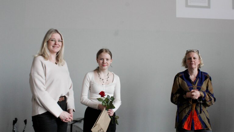 2.sæti grunnskólar - Urriðaholtsskóli, Katla Lena Ólafsdóttir, Rakel Kara Ragnarsdóttir og Sara Dís Ingólfsdóttir